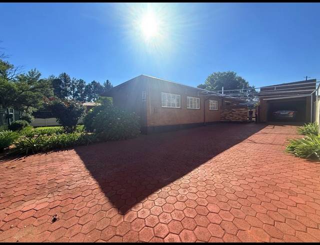 3 BEDROOM HOUSE FOR SALE IN VANDERBIJLPARK CW 4